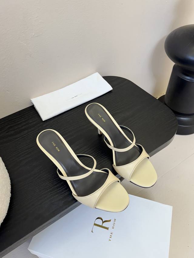 The Row25 new spring and summer simple metal leather cat heel round toe slippers