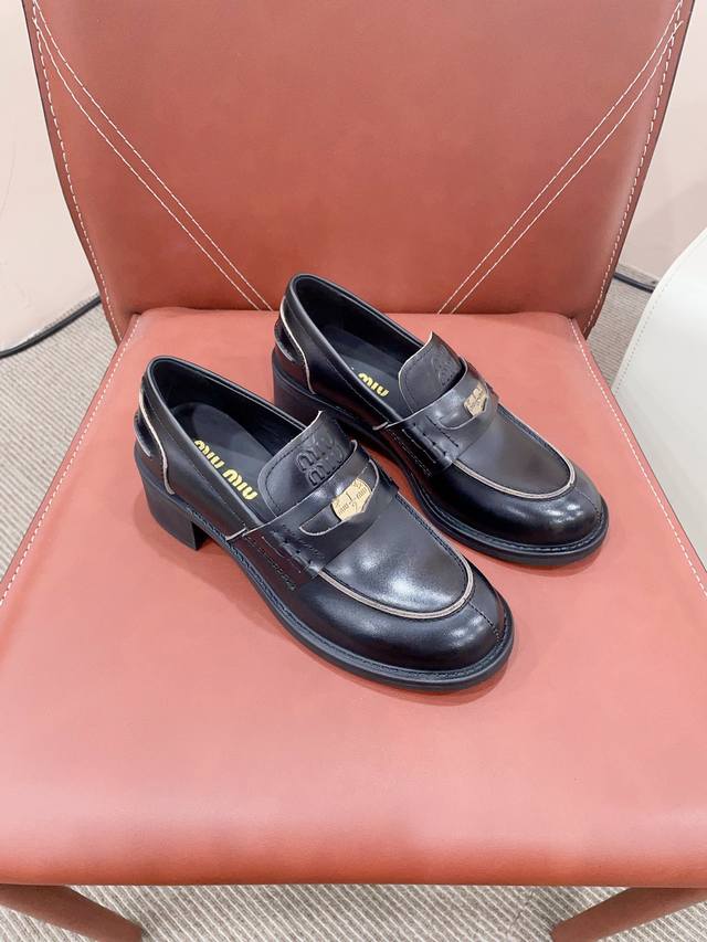 New coin loafers from Miu Miu for autumn and winter! Miu Miu is so beautiful thi