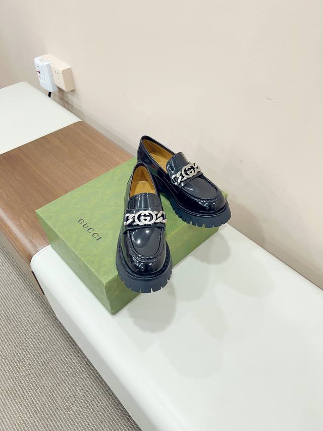 Certified Gucc*'s latest hot Fw silver buckle thick-soled loafers Guccio Gucc* f