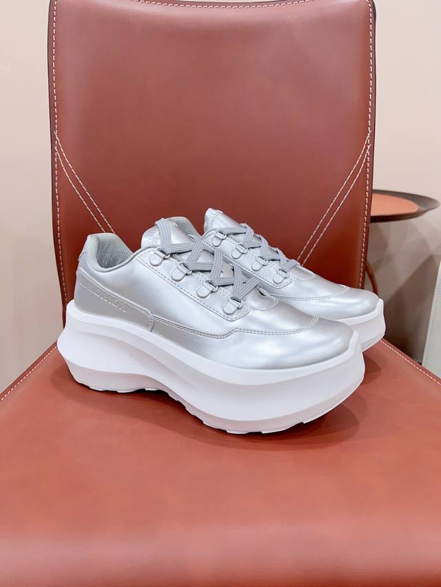 Certified Kawakubo Rei co-branded Salomon height-increasing thick-soled sneakers
