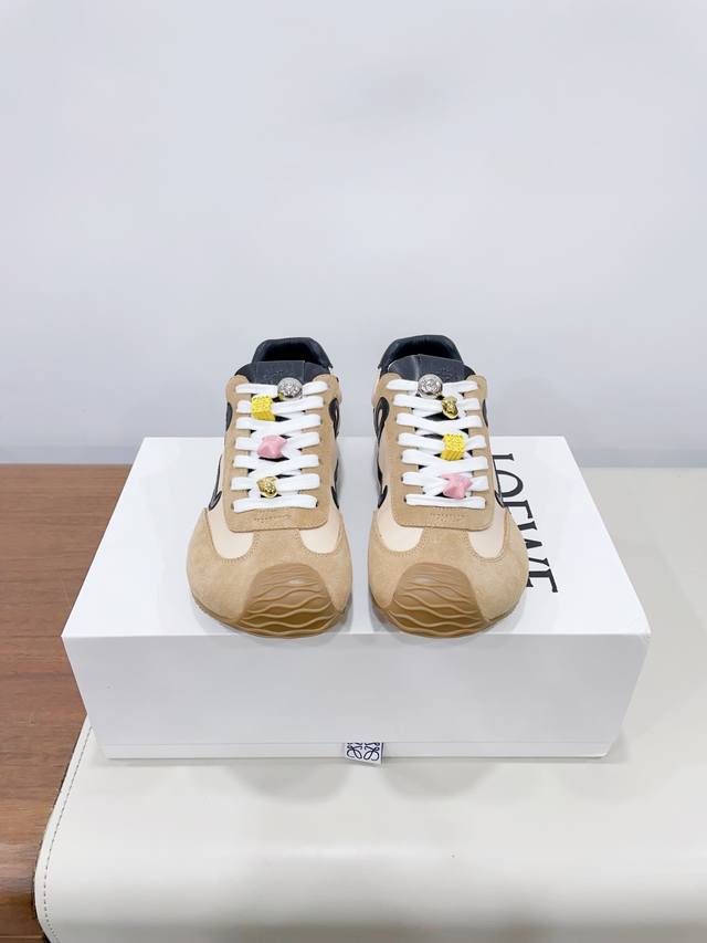 buttoned style Loew& 25Ss new Paris fashion Balletrunne ballet sneakers Forrest