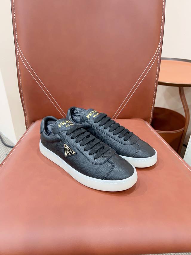 Certified Prad* couple's white shoes are a blast! A new classic. Made of importe