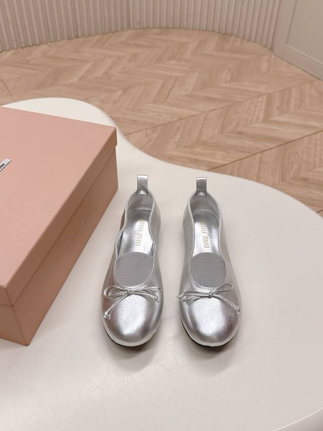 Factory, Miu Miu new ballet shoes fairy style Integrate the dynamic charm of bal