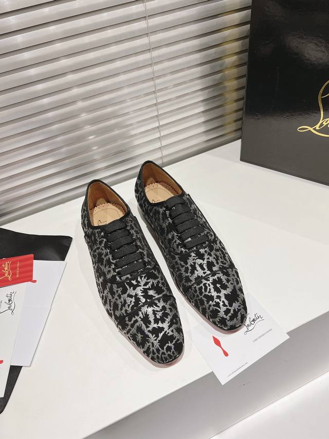 Leather sole with lightning pattern spike heel Genuine leather sole Top version