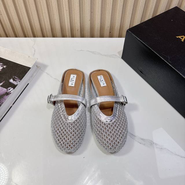 Niche Alaia 2025Vs Spring Single Shoes Series Flat-soled half-slippers Alaia has