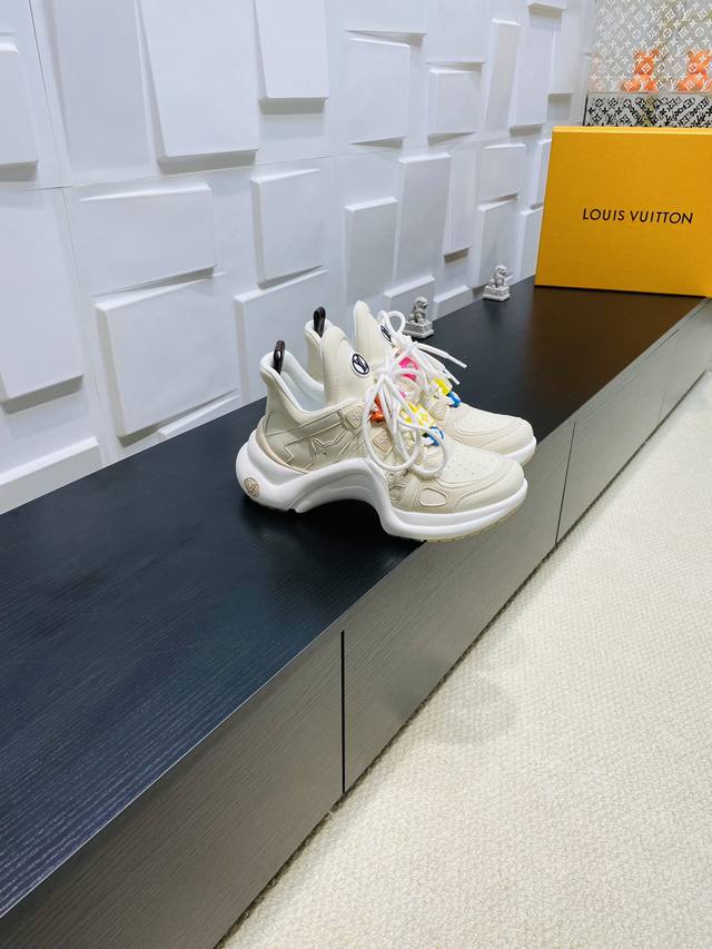 Top version: Lv Louis Vuitton Archlight series classic dad shoes, half-slip arch
