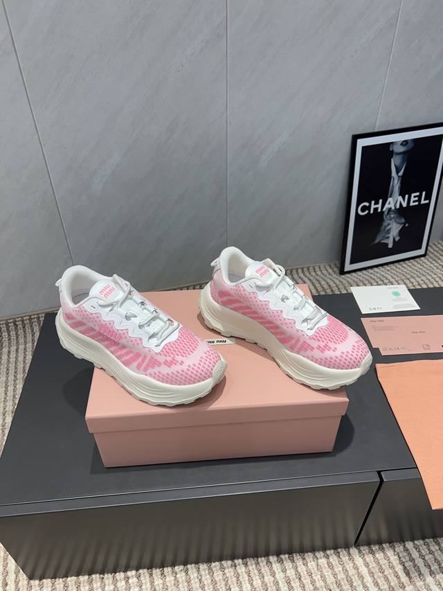 Factory: exclusive top version for women Miu Miu 2025Vs latest hit casual shoes