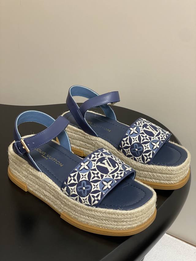 25Ss Spring and Summer New Louis Vuiteeon Lv Maya Platform Slip-On Slip-On Sanda