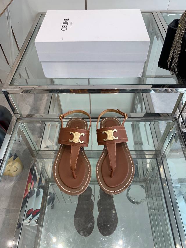 Celine spring and summer retro Arc de Triomphe fashionable sandals are absolutel