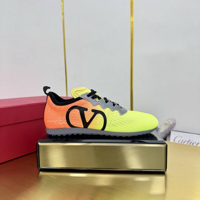 Factory Price Pp Valentino Michele's latest masterpiece, Dexun shoes, leads thin
