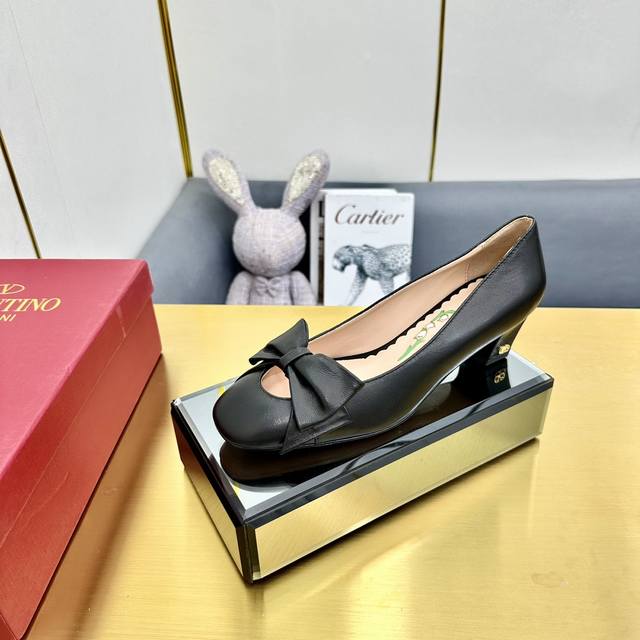 Factory Price Pp Valentino Valentino 2025Ss Early Spring New Bowow Bowknot Singl