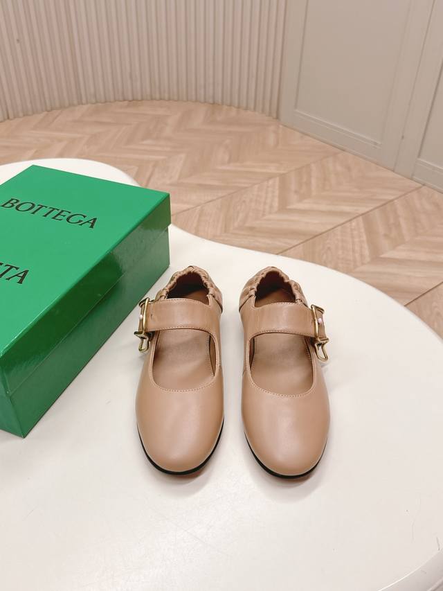 Bv2025 new series! Astaire Mary Jane ballet shoes with rabbit buckle Intrecciato
