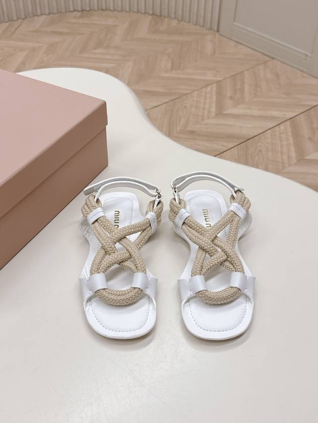 high version Miumiu 25 summer new hemp rope braided sandals Retro hemp rope cros
