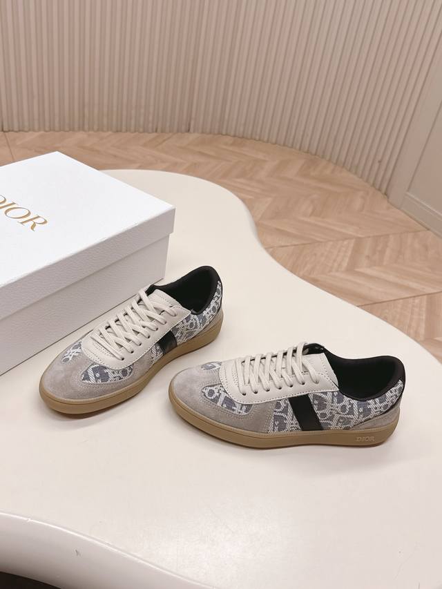 Couple's Dior 2025 latest casual sneakers, wearing them makes you walk with styl