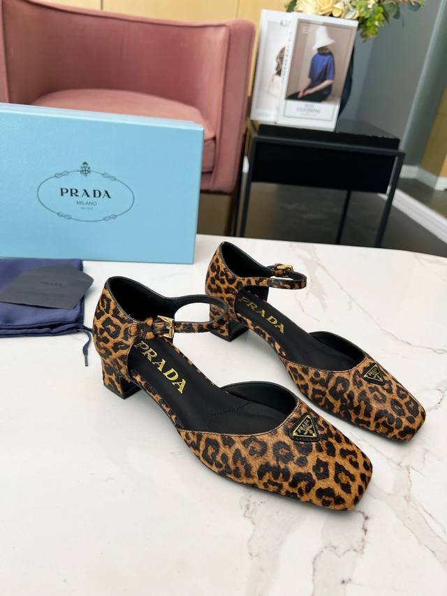 Prada 2025Ss Spring and Summer New Product Saffiano Cowhide Leather and Horsehai