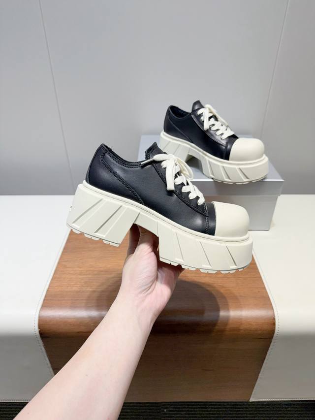 Smf-2025 Spring and Summer latest hot-selling thick-soled cross-flowered casual