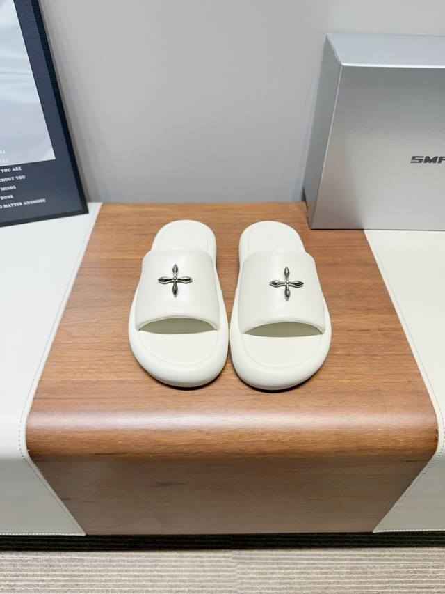 Smf*K25Ss slippers, the latest hot style, cross-flowered slippers , thick-soled,