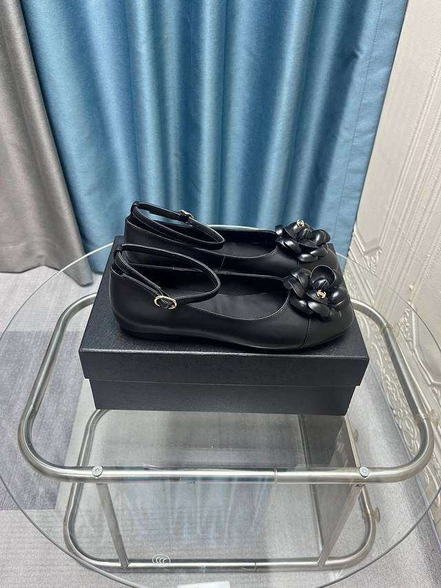 Chanel 25K Spring and Summer New Camellia Single Shoes Series This season's Came