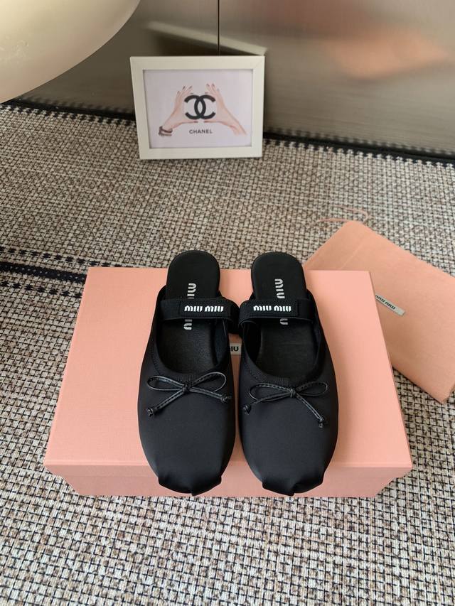 Top version of Miumiu 2025Ss new French fairy ballet shoes! It comes with beauty