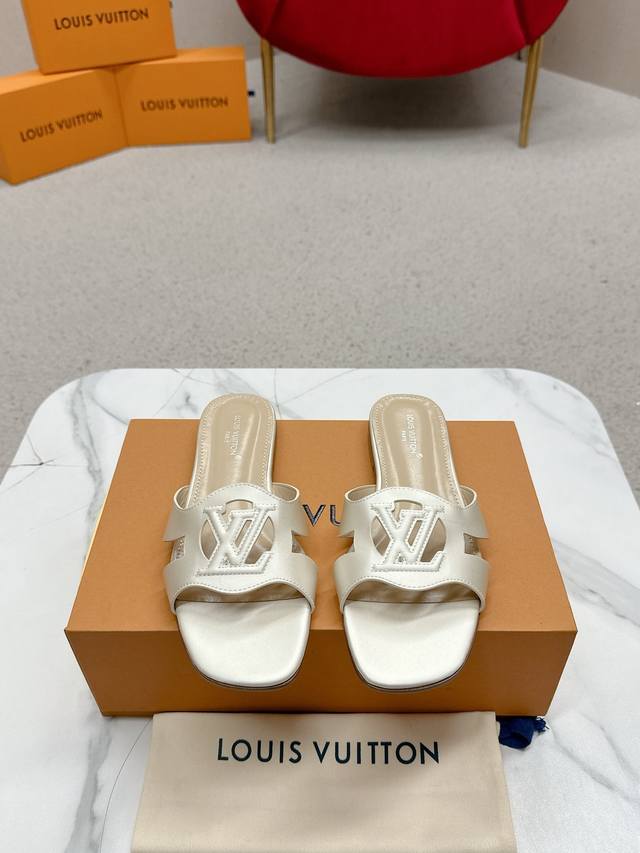chunky heel sandals Lv Louis Vuitton top version goddess style, full of high-end