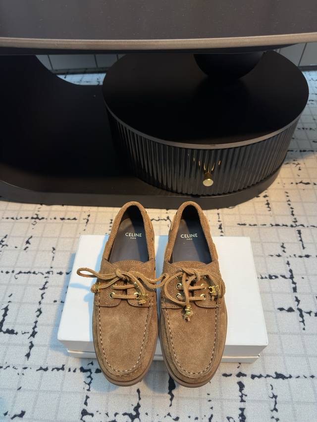 Celine*Celine 2025Ss new flat retro lightweight loafers driving shoes Internet c
