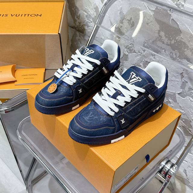 Couple code # Top purchasing version Lv Trainer Couple limited series casual spo