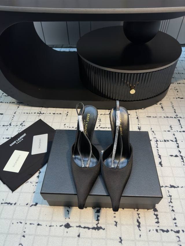 Saint Lauren* Ysl Yang Shulin new rhinestone pointed high heels. The beautiful l