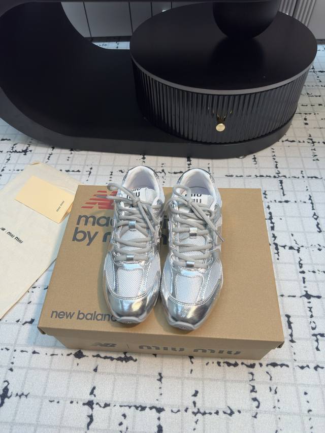 Miu Miu co-branded model 2025 lace-up couple model Forrest Gander training shoes