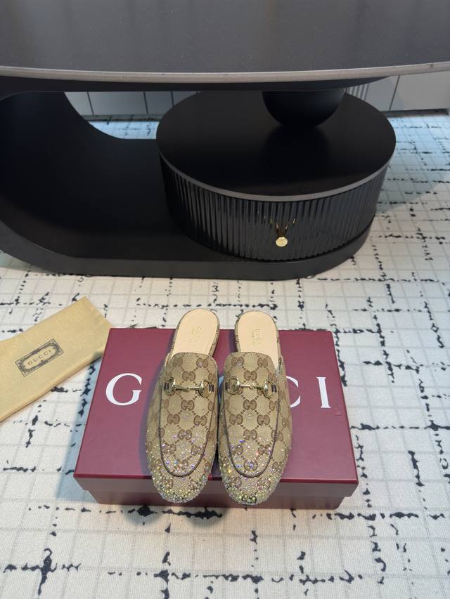 Gucci classic horsebit slippers are not only classic in style, but the latest co