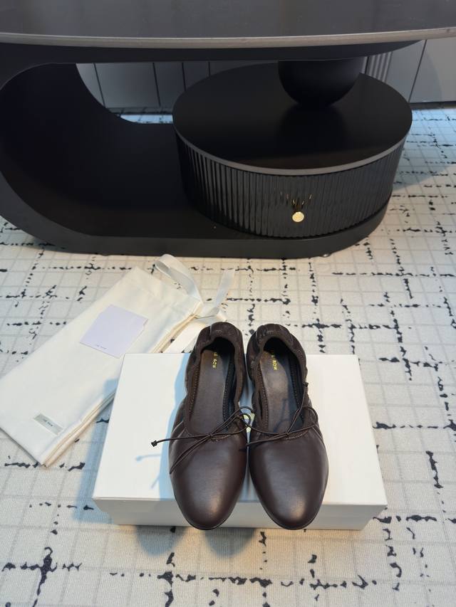 The Row 2025 Spring and Summer New Bowknot Ballet Shoes It is said that this is