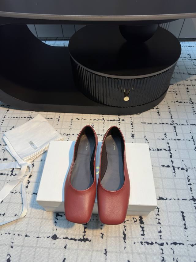 The Row 25Ss square toe flat shoes Two pairs of golden beauty need to be shared