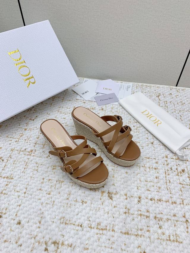 Factory high version Dio* 25Ss wedge sandals Platform slippers This Attitude wed