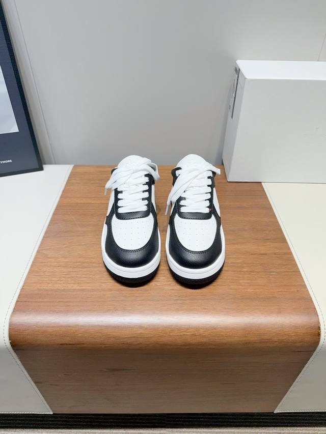 Al* A niche fashion brand, new spring and summer color-blocked white shoes, thic
