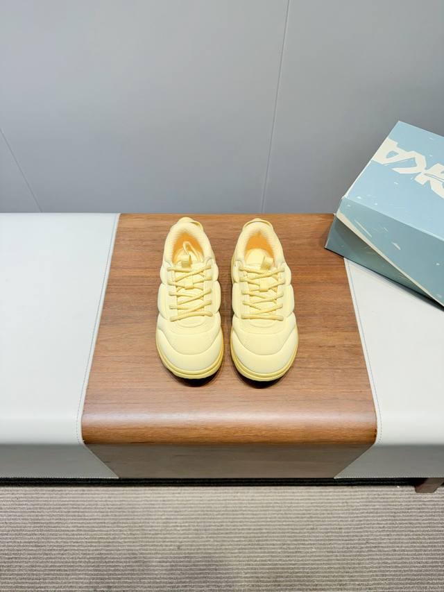 Purchasing level Marni- Hok- joint puff bread sports shoes Marn- and Hok- jointl