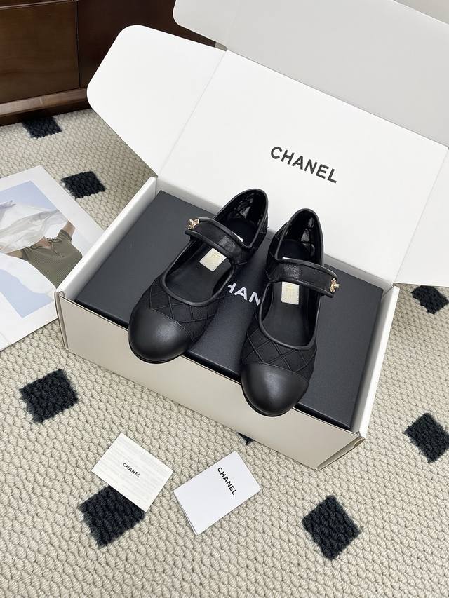 Three-color airplane box version Chanel 25Ss new flat-soled single-strap diamond