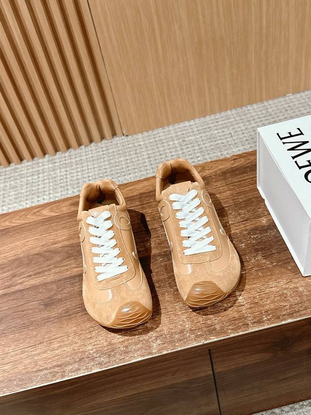 button 20 #Loewe's new version of the big-headed sneakers Ballet Runner2.0 balle