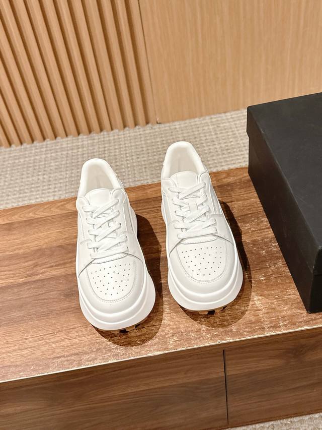 Recommended popular items of niche fashion brands #Retro Thick-soled Shoes Fashi