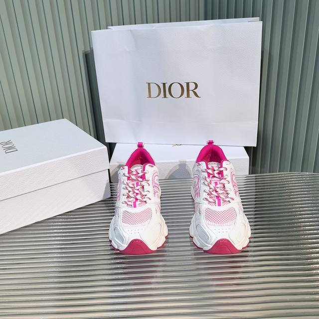 The latest hot-selling celebrity model, the main hot-selling product, the newly