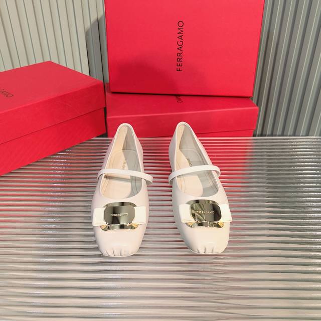 Salvatore Ferragamo ballet flats Fam's most frequently exposed ballet flats this