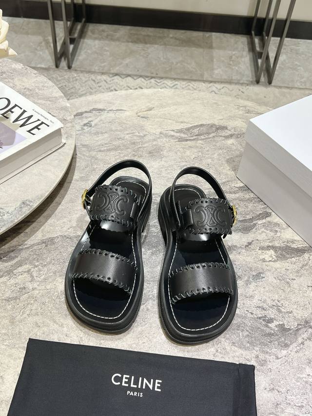 Celine classic Arc de Triomphe spring latest hot beach sandals, paired with sock