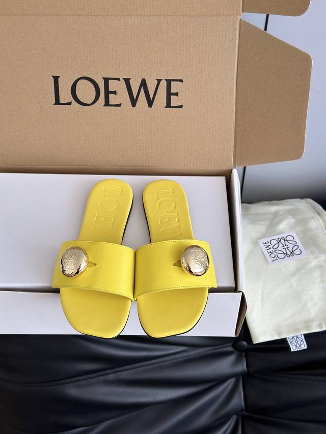 Loewe 25 summer new style small golden ball flat sandals Comfortable slippers fo