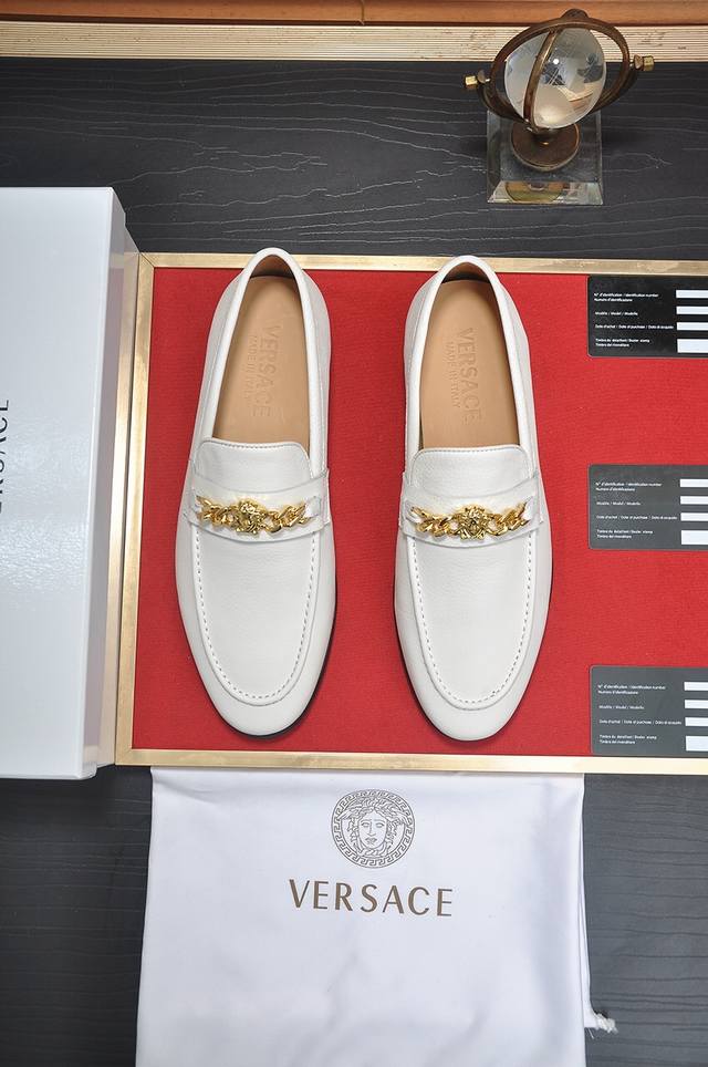 Versace full cow lining Versace counters are on sale simultaneously, new men's s