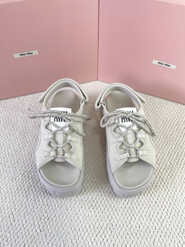 Liu Haocun's same sweet summer eye-catching outfit Miuniu thick-soled sandals Th