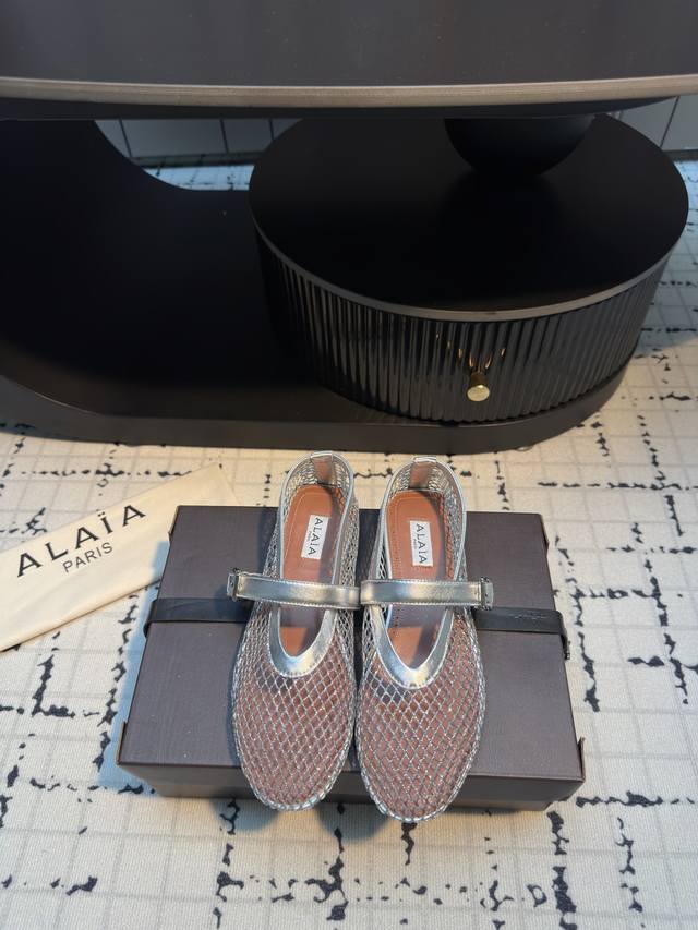 Alaia 2025 hollow fishnet flat ballet shoes Purchasing quality ~ no pressure to