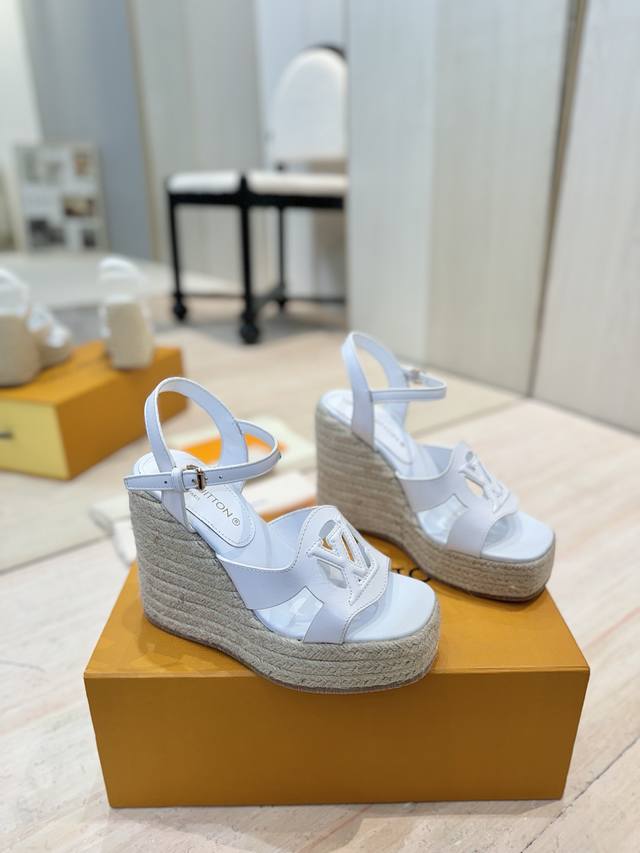 Factory price Pp: Top version Lv Louis Vuitton 25 2025 spring and summer new top