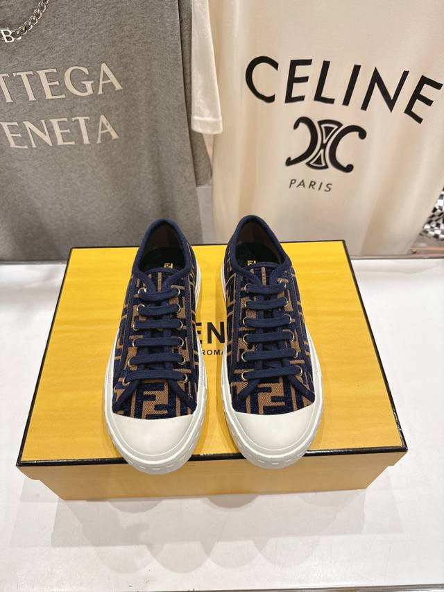 High version factory couple style The latest hot Fendi Fendi 25Ss new classic ve