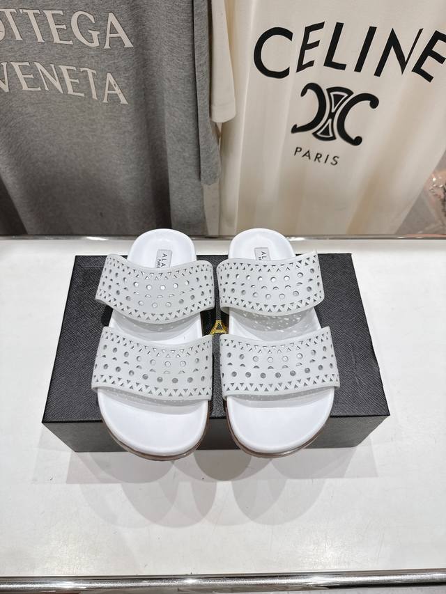 High version factory Alaia Ala Alaia 25Ss Spring and summer hot mesh hollow flat