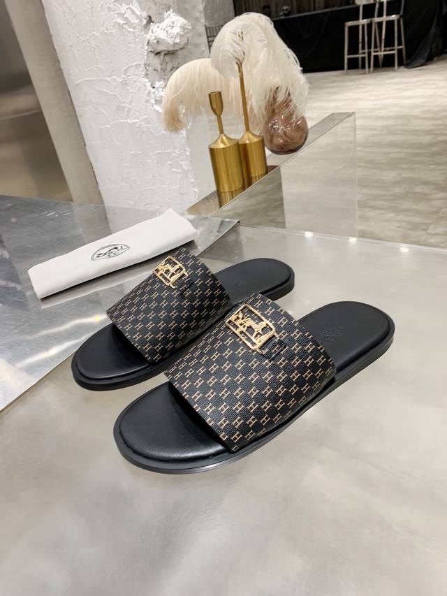 Rubber outsole Leather outsole Hernes leather fabric, sheepskin lining, high-end