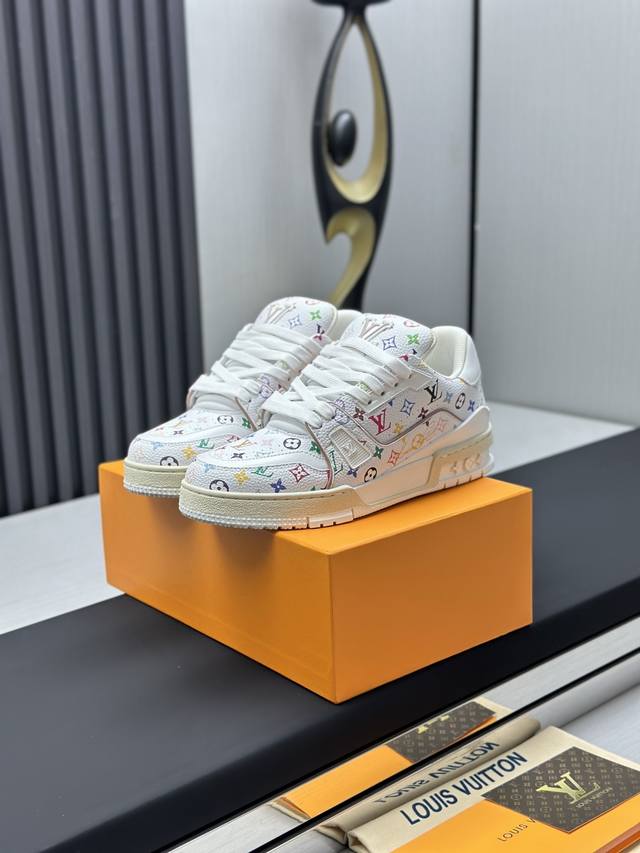 Dongguan-produced purchasing-level couple model Dongguan high-end source purchas