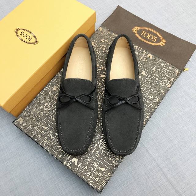 Tods men's loafers, new high-end quality nubuck leather, apricot cow lining. Ori